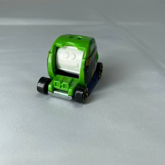 Hot Wheels Emoticar DTX20 2016 Green Car 1:64 Diecast Used Special Features - Picture 3 of 7